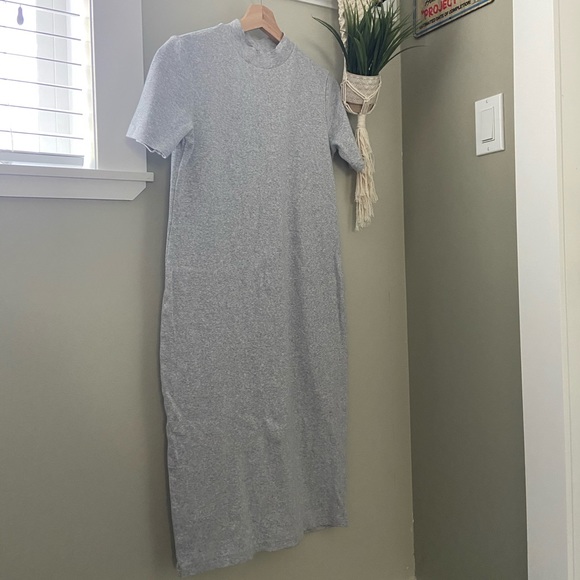 Oak & Fort Long Dress - Picture 2 of 5